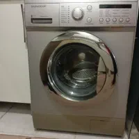 لباسشویی دوو ۸ کیلو سالم در حال استفاده
