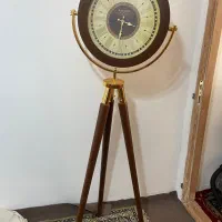 ساعت پایه دار