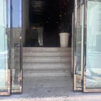 ۱۴۰متر تجاری مناسب برندینگ و دیده شدن