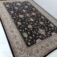 یک عدد فرش ۶ متری