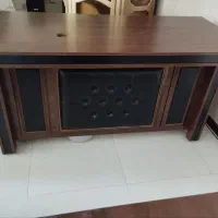 میز مدیریت و کنفرانس