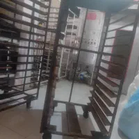 به شاگرد خانم