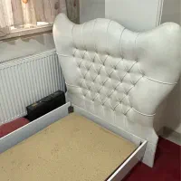 تخت یکنفره با تاج صدفی