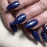 کاشت ناخن و مژه