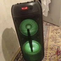 فقط یه دونه از بانداش یکم جیرجیر می‌کنه