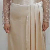 لباس مجلسی|لباس|قم, حقیقت|دیوار