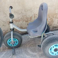 دوچرخه و فیل اسباب بازی