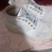 کفش کوه نوردی خیلی خوب اورج