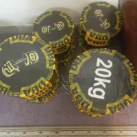 دمبل بتونی بدنسازی و پرورش اندام با صندلی خاص خودش