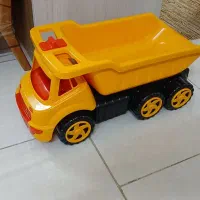 کامیون اسباب بازی