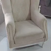 دو عدد مبل تک نفره کرم رنگ