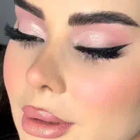 کلاس های خصوصی میکاپ  و خود آرایی با تخفیف ویژه