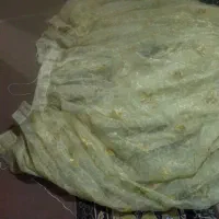 یک عدد پرده به فروش می رسد