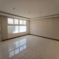 ۸۵ متر اداری (تخلیه) نزدیک فلکه صدوقی/آفتابگیر