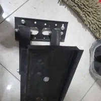 براکت نگهدارنده تلوزیون روی دیوار