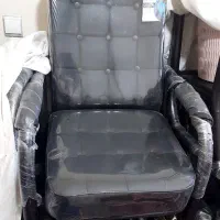 صندلی انتظارمحکم ضخیم وسنگین روکش چرم دکمه دار