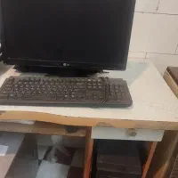 فروش دو عدد کامپیوتر  با میز