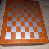 کادویی شطرنج چوب و نوشیدنی