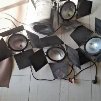 تعدادی پروژکتور