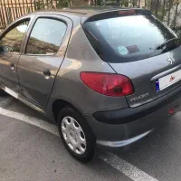 ۲۰۶ مدل۹۸ کم کار تک برگ بی رنگ