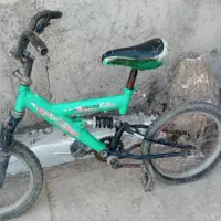 دوچرخه و ماشین شارژی