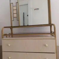 میز آرایشی آینه دار سه کشو