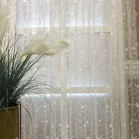 پرده ۹ در ۳  سالم. همراه با کناره و آستری ساتن