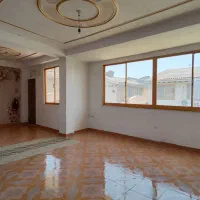 آپارتمان طبقه دوم با پارکینگ ۲ اتومبیل