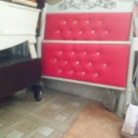 تخت فلزی