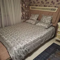رو تختی مخمل پوست ماری طوسی نقره ای