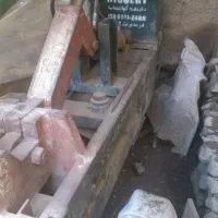 یک دستگاه قیچی ارماتور  چهار چرخه سه فاز