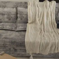 شال مبل نو رنگ کرم نسکافه ای و سفید