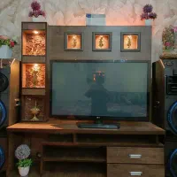 تلویزیون 42و میز