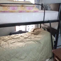 تخت دوطبقه فلزی همراه با دوعدد تشک