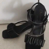 کفش روفرشی ولباس عروس