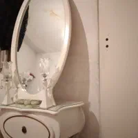 آینه باکنسولی زیرش