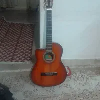 گیتار دست چپ