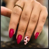 اموزش و خدمات ناخن