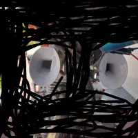 بوق موتور ۱۲ صدا هست