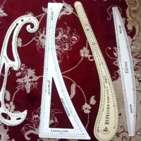 خط کش خیاطی