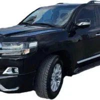 لندکروز ۲۰۱۸ Black Edition داخل مشکی  کم‌کار