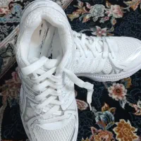 کتونی آسیکس اصلی سایز ۴۰