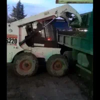 اجاره بابکت  وحمل نخاله  و مینی بیل کندن استخر