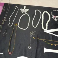 تعدادی اکسسوری نو زیره قیمت فروخته میشود