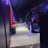 استخدام خانم برای واقعیت مجازی