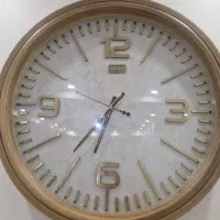 ساعت دیواری طرح چوب کاملا نو