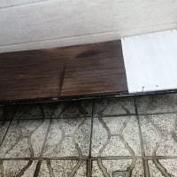 تخت آهنی