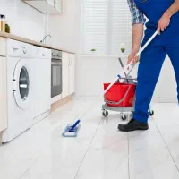 انجام نظافت و همه امورات منزل و شرکت