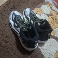 کفش بسکتبال و والیبال