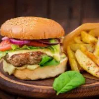 خانم صندوقدار فاست فود